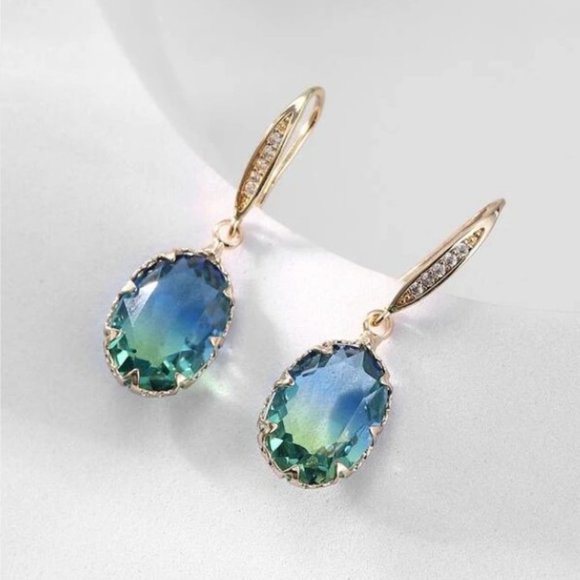 ⛔️SOLD⛔️ 2-Tone Glass Jewel Blue Green Ombre Rhinestones Drop Dangle Earrings - Picture 8 of 12